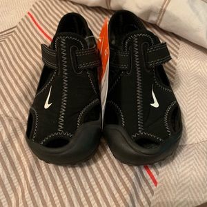 Boy’s Nike Sunray Black Sandals
